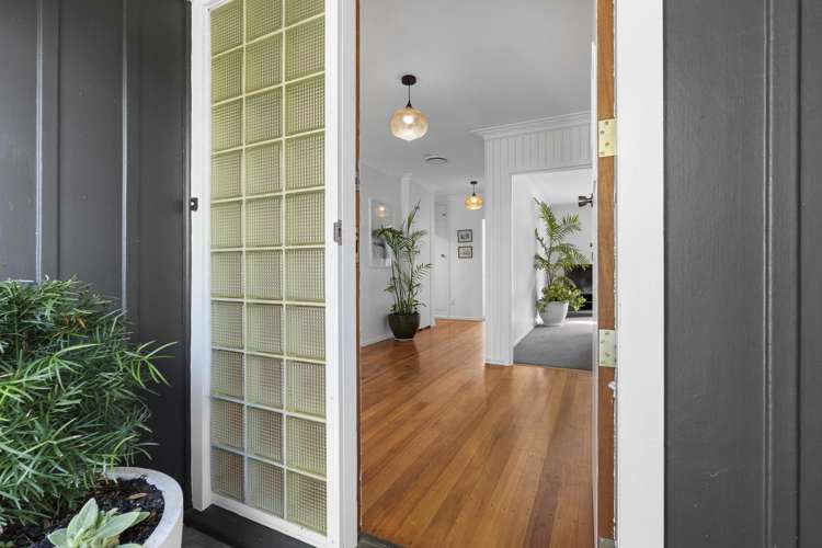 222 Tukapa Street Westown_3