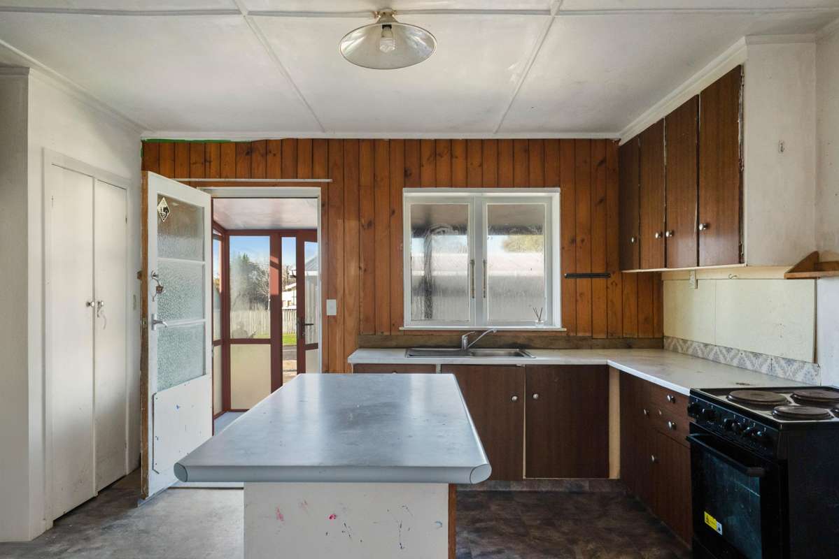 64 Consols Street_1