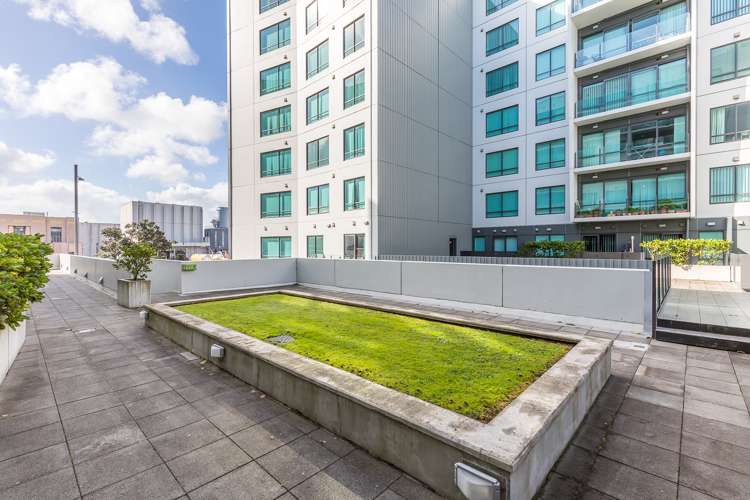 131/4 Dockside Lane Auckland Central_9