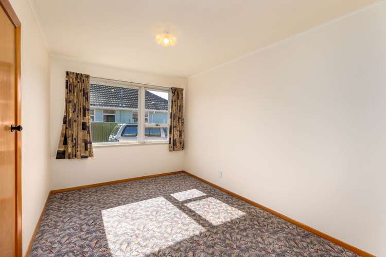 15 Carisbrooke Street Aranui_8