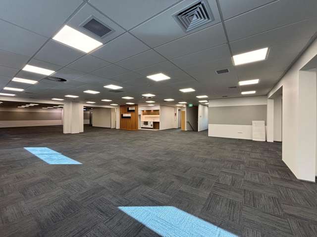 92 Russley Road Russley_2