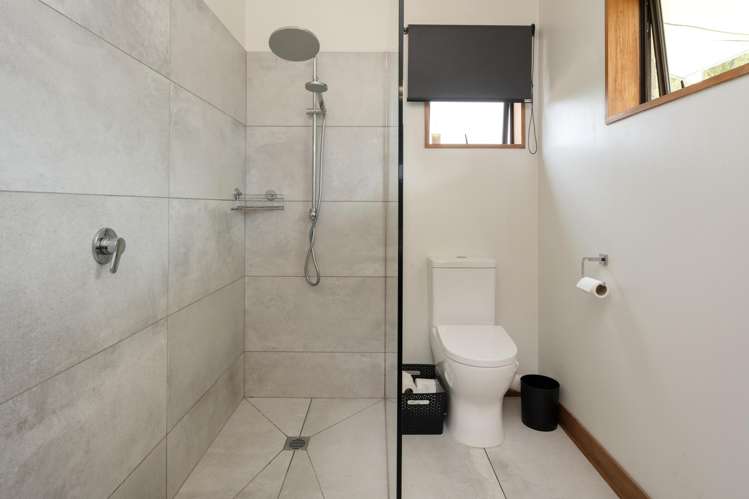 99 Dillons Point Road Islington_12