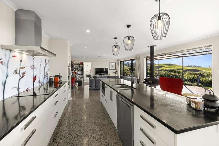 666 Te Hutewai Road Raglan_20