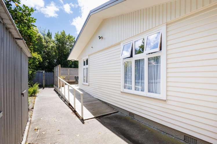 12 Ngaio Street West End_35