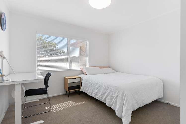 2B Perendale Close Somerville_28