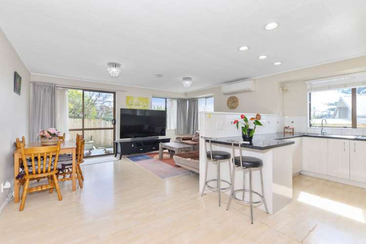 25 Glen Close Glen Eden_6