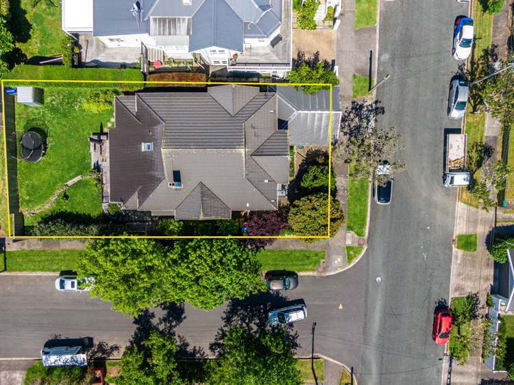 13 Kingsview Road Mount Eden_22