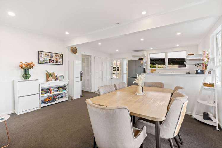 141 Edmonton Road Te Atatu South_5