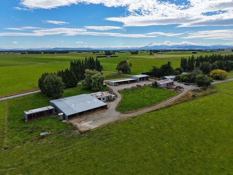 867 Hundred Line Road East South Hillend_16