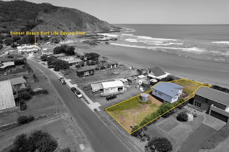21 Ocean View Road Port Waikato_13