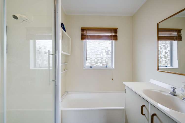 36 Tucker Lane Clive_9