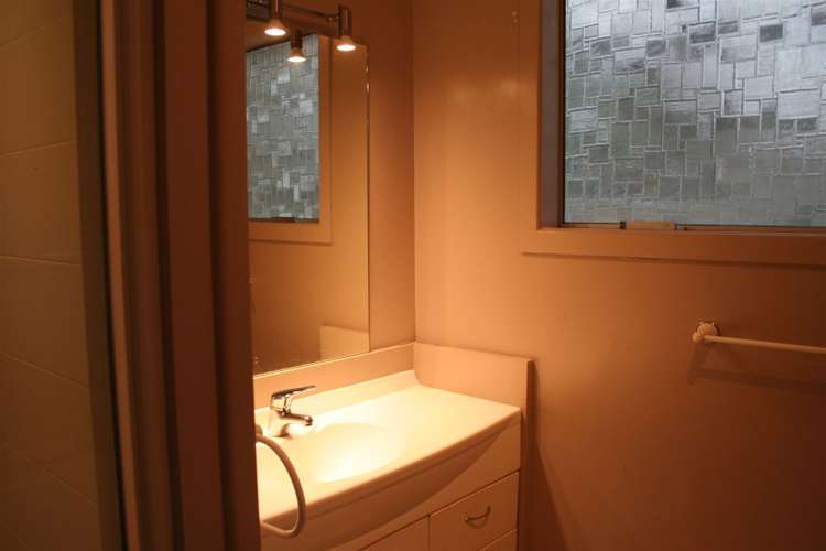 3 Clifton Drive Waitara_9