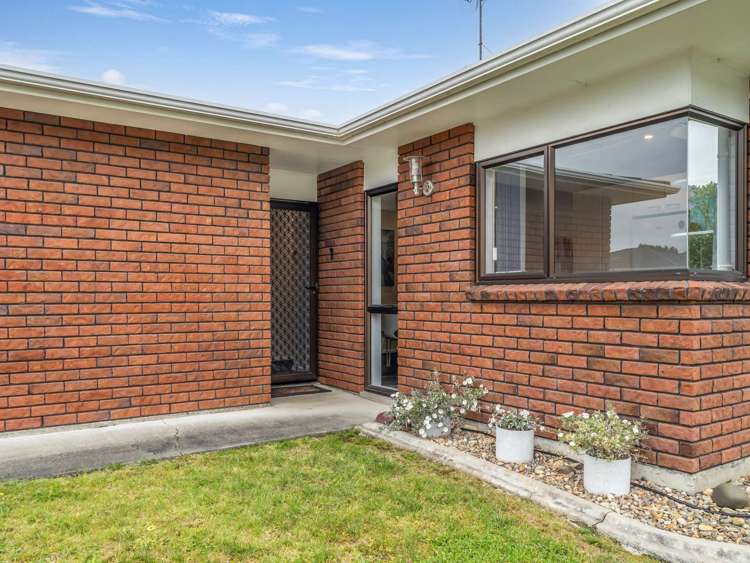 1 Loader Place Tawhero_5