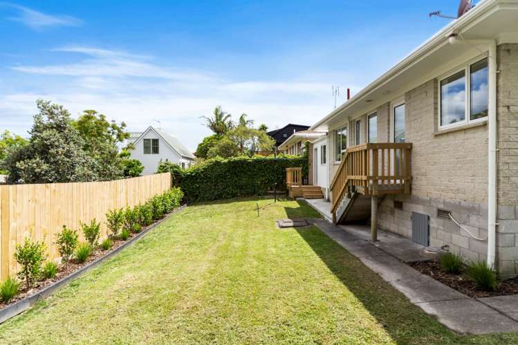 2/11 Tainui Street Torbay_12