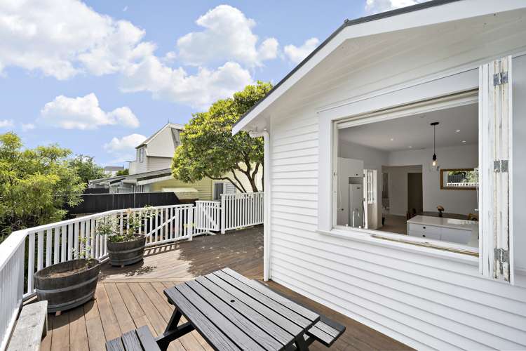 6 Kowhai Street Eastbourne_7