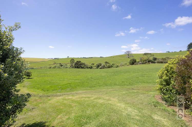 83 Mount Albion Rise Taupaki_16