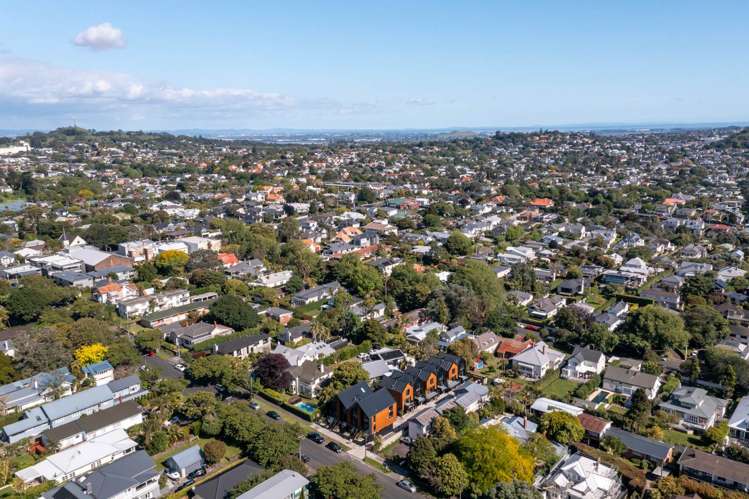 4,5&9/20 Fairview Road Mt Eden_25