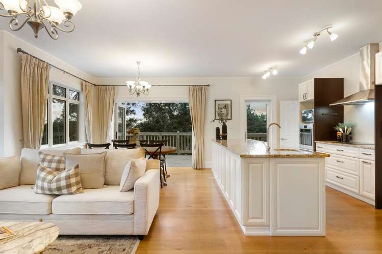 4 Kereru Grove Greenhithe_1