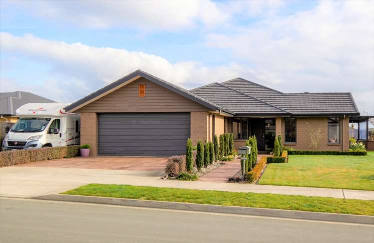 8 Fullford Drive Richmond_16