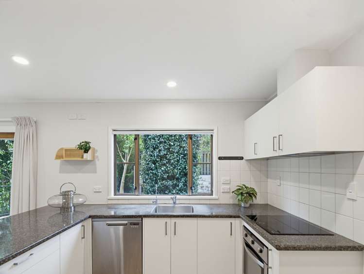14B South Lynn Road Titirangi_5