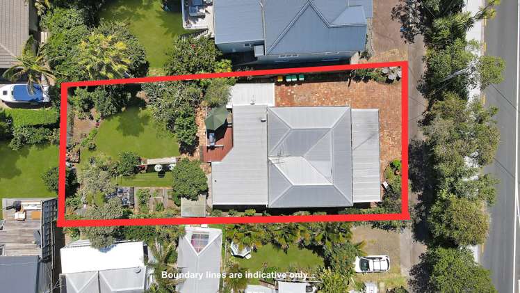 3 Lake Road Devonport_18