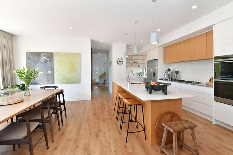 52 Walton Street Red Beach_39