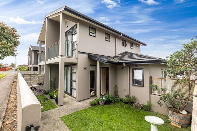 45/8 Landscape Road Papatoetoe_2