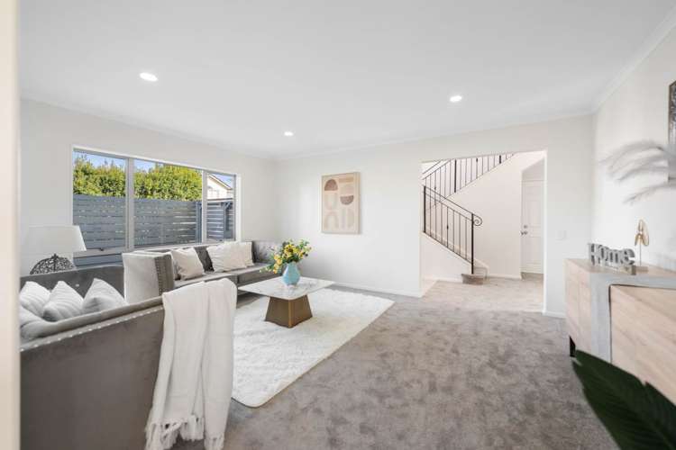 1 Pertosa Drive Flat Bush_8