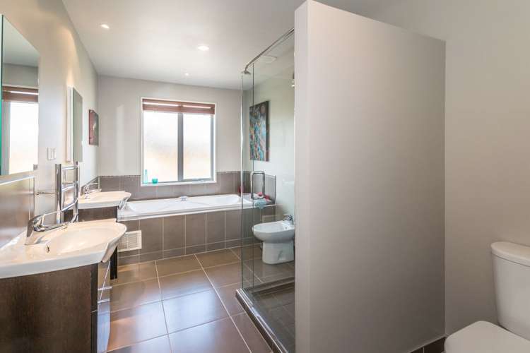 18 Papaumu Green Parklands_11