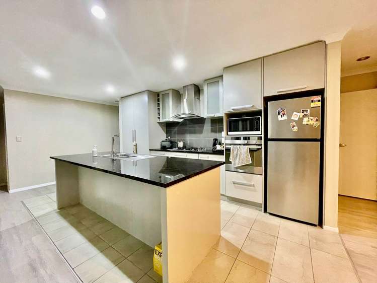 22 Stamford Crescent Flat Bush_5