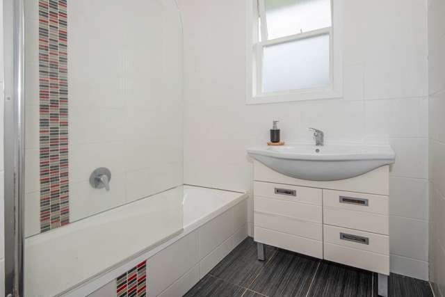 17 Corks Road Kamo_1