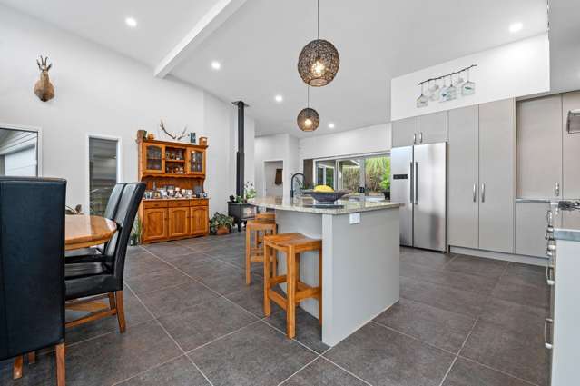 6 Ascot Vale Tikitere_4