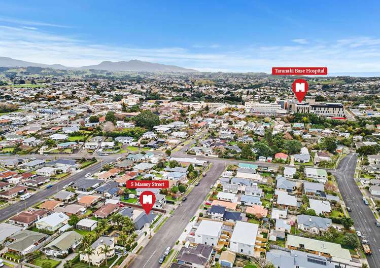 1/5 Massey Street Westown_24