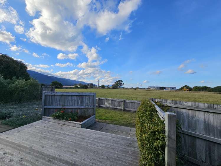 19 Shoreline Place Rarangi_2