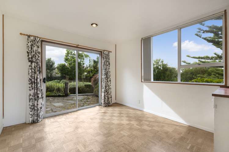 8 Winhall Rise Remuera_11