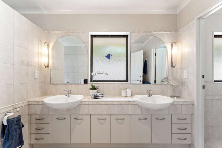 236 Alec Craig Way Gulf Harbour_18