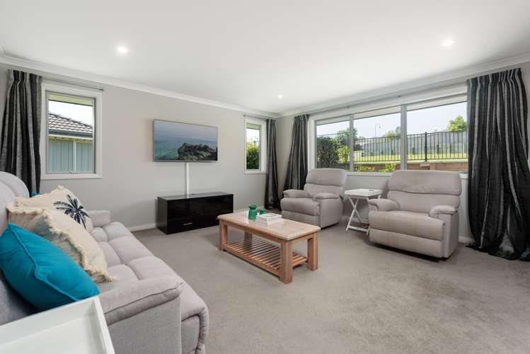 4 Falcon Drive Welcome Bay_6