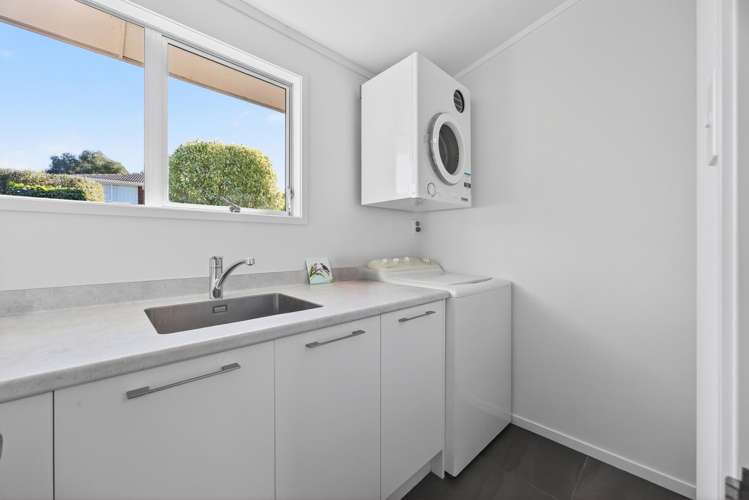 8 Blue Gum Rise Sunnyhills_20