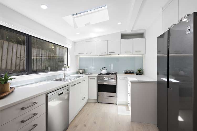 2/85 Elizabeth Street Mount Victoria_5