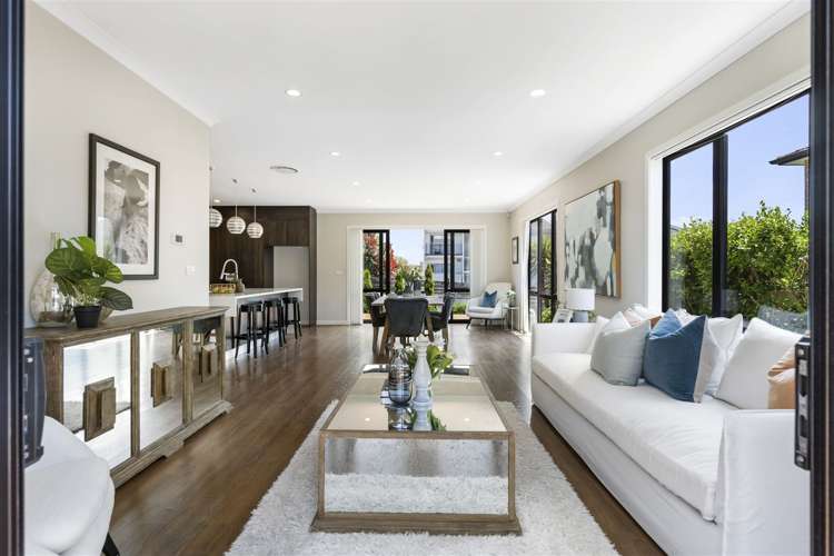 97 Medallion Drive Oteha_1