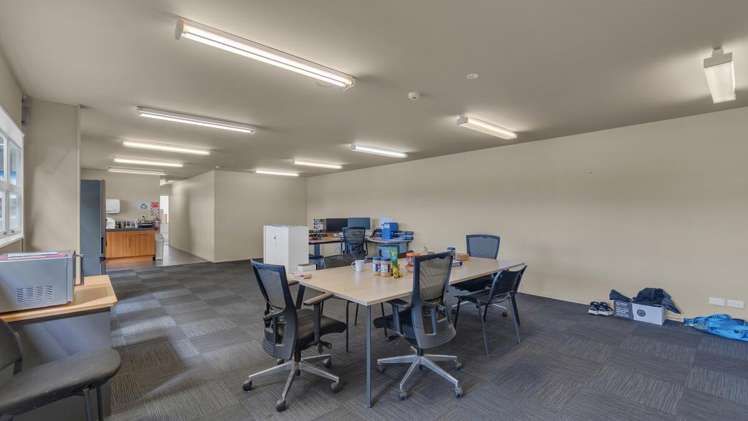 15 Connaught Drive Islington_13