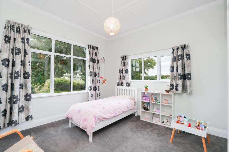 411 Flora Road East Makarewa_11