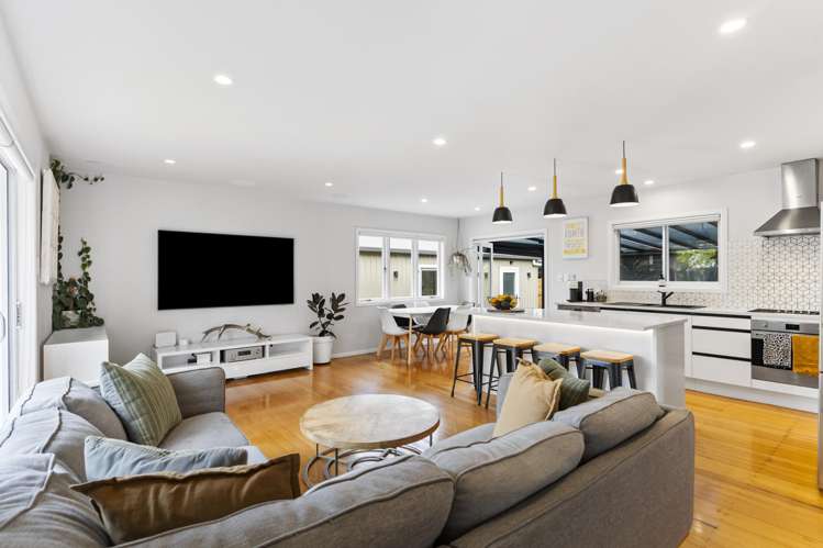 4 Holman Road Te Atatu Peninsula_8