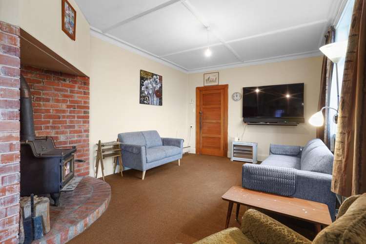 1681 Cust Road_3