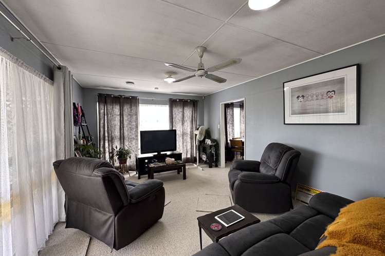 14 Palgrave Avenue Flaxmere_5