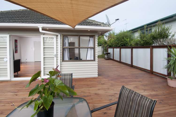 20c Coronation Street Belmont_5