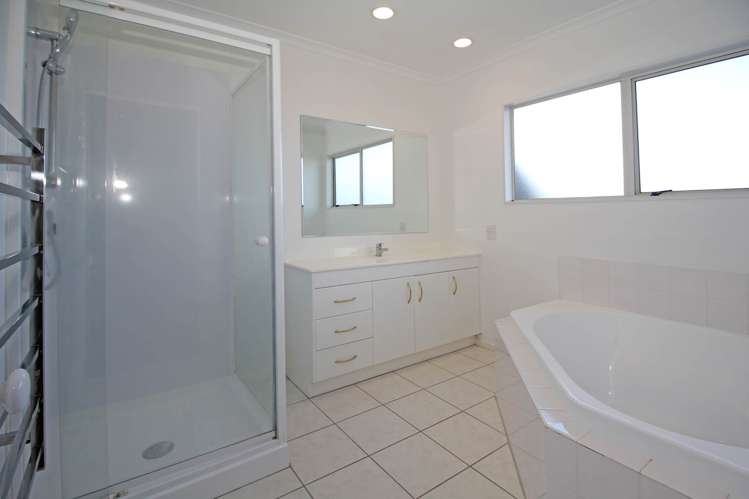 43 Rochester Crescent Somerville_16