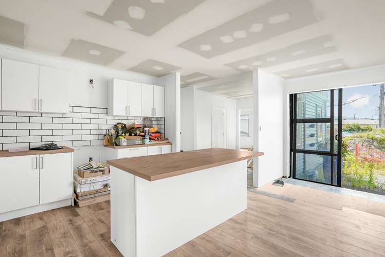 8 Petrie Street Wainuiomata_3