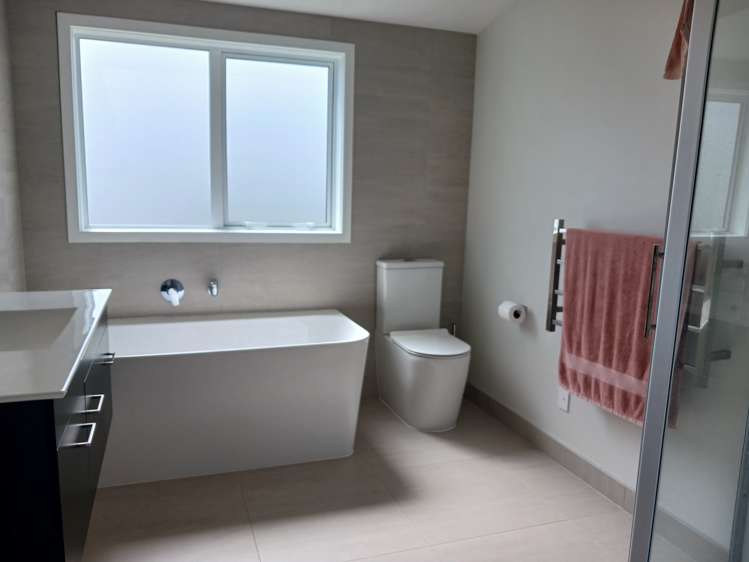 2 Sunset Heights Cable Bay_22