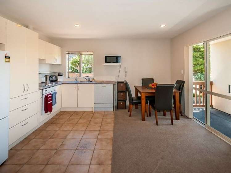 3/57 Gladstone Road Northcote_2